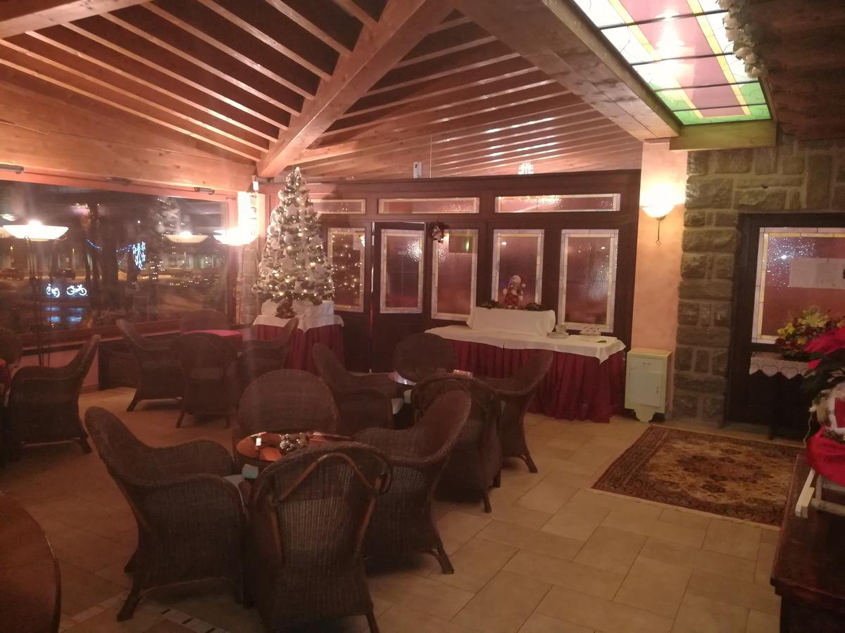 Albergo Diana เชอเรโตรากี ภายนอก รูปภาพ