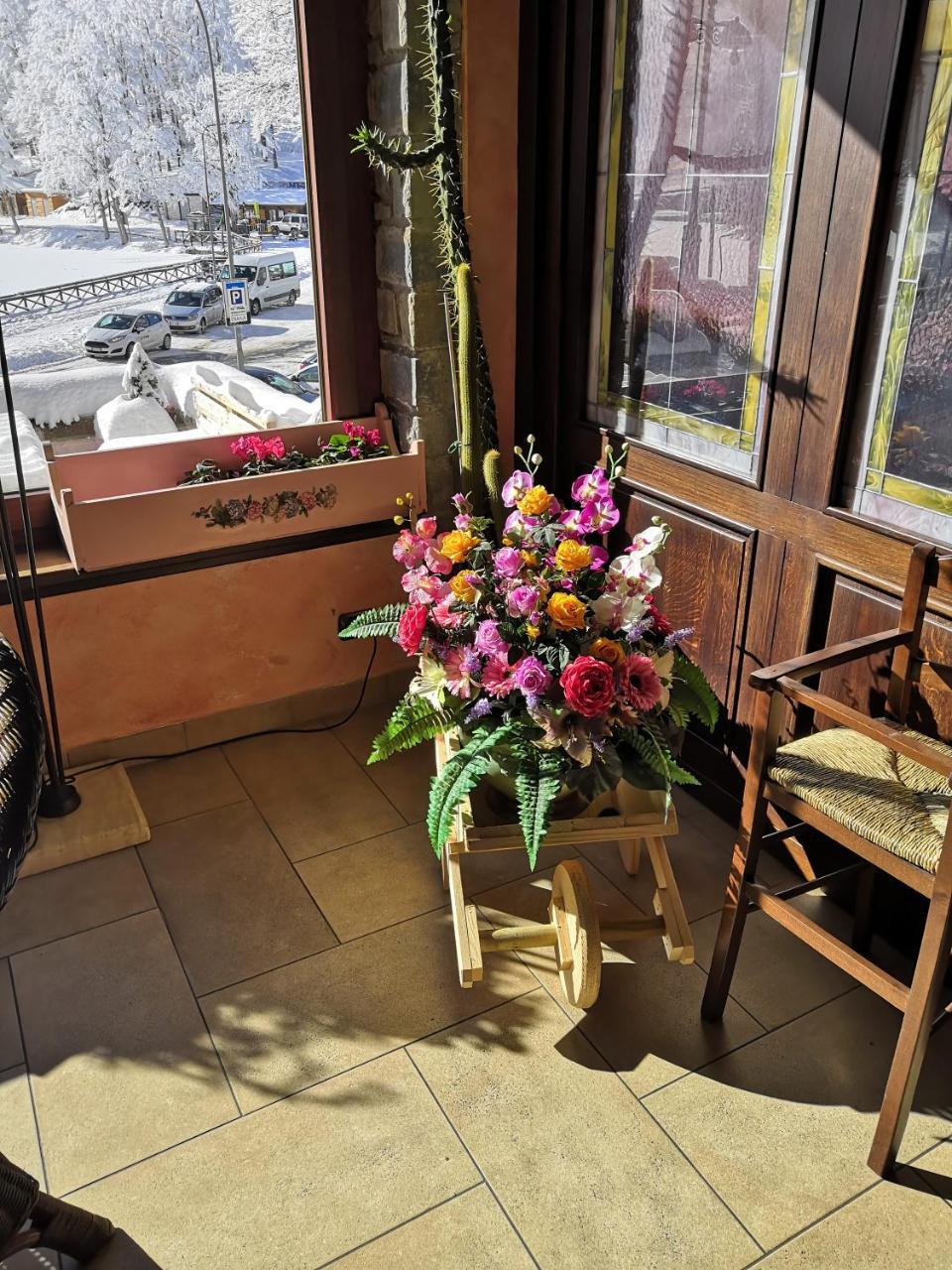 Albergo Diana เชอเรโตรากี ภายนอก รูปภาพ